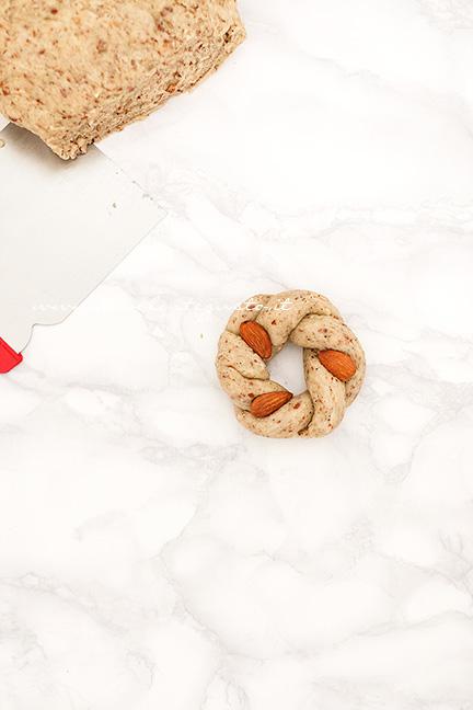 Come formare i Taralli intrecciati5 - Ricetta Taralli sugna e pepe
