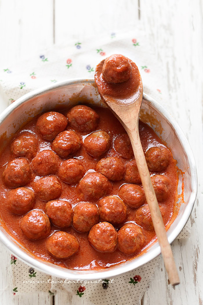 Polpette al sugo - Ricetta Polpette al sugo
