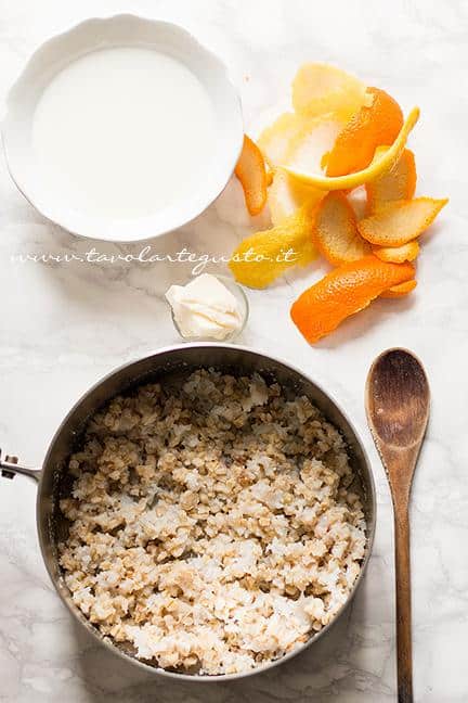 Preparare la crema di grano1 - Ricetta Pastiera napoletana