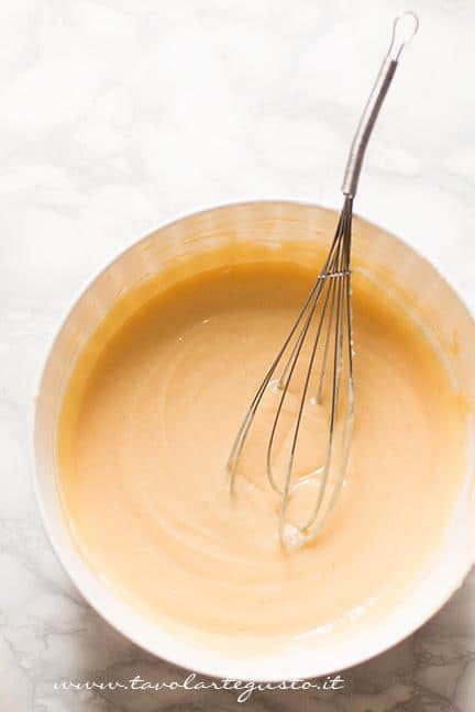 Preparare la crema di ricotta2 - Ricetta Pastiera napoletana