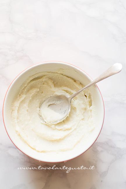 Ricotta e zucchero - Ricetta Pastiera napoletana