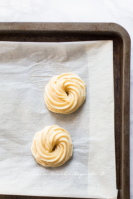 Zeppole appena cotte in forno - Ricetta Zeppole di San Giuseppe fritte