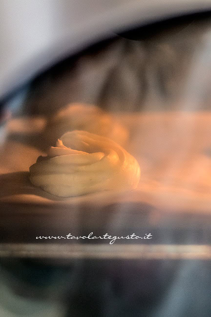 Zeppole in forno per 11' - Ricetta Zeppole di San Giuseppe fritte