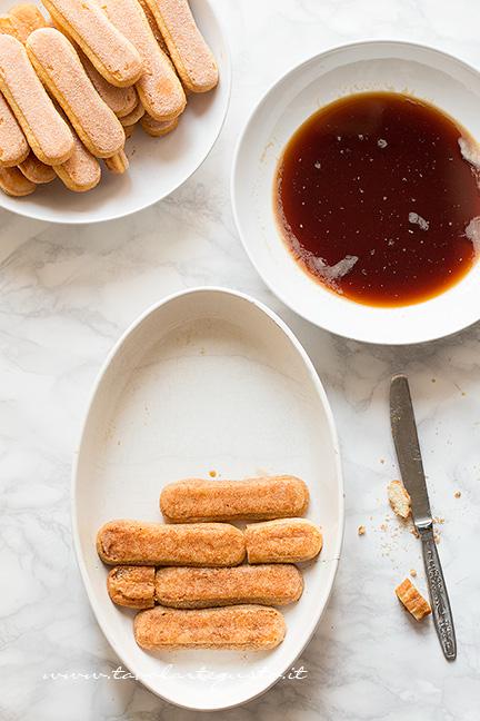 Assemblare il tiramisù1 - Ricetta Tiramisù