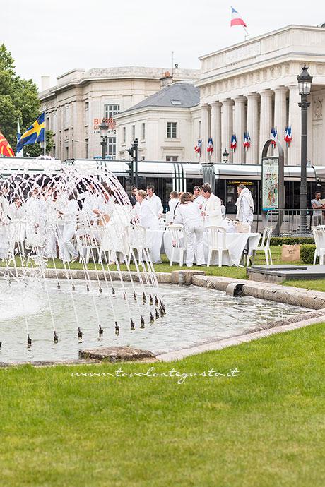 12- Cena in bianco a Tours 2015