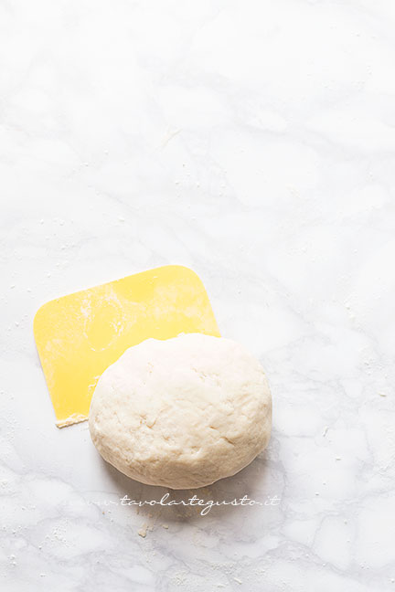 Come preparare la pasta brisée per la crostata3 - Ricetta Crostata di ciliegie