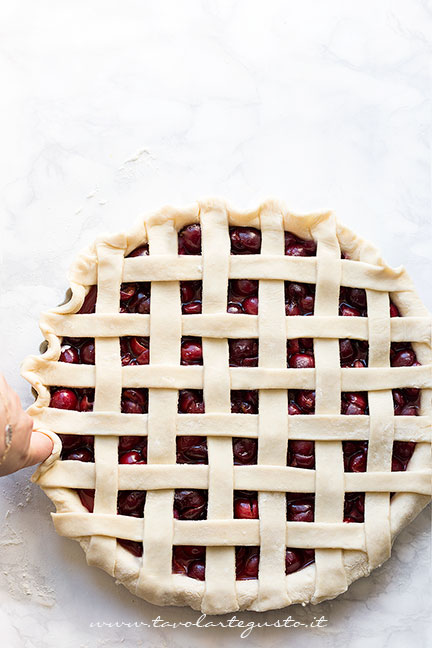 Come fare l'intreccio per la crostata 2 - Ricetta Crostata di ciliegie