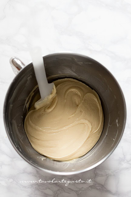 L'impasto pronto - Ricetta Torta con gocce di cioccolato