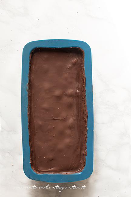 Torrone dei morti pronto per essere sformato - Ricetta Torrone dei morti