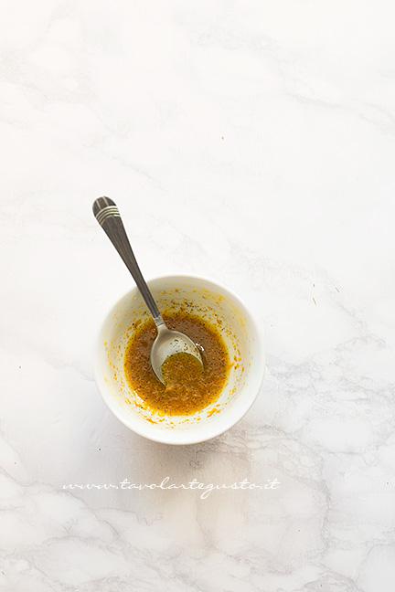 Preparare il mix di aromi - Ricetta Brioche senza burro, senza uova e latte (Brioche all'acqua)