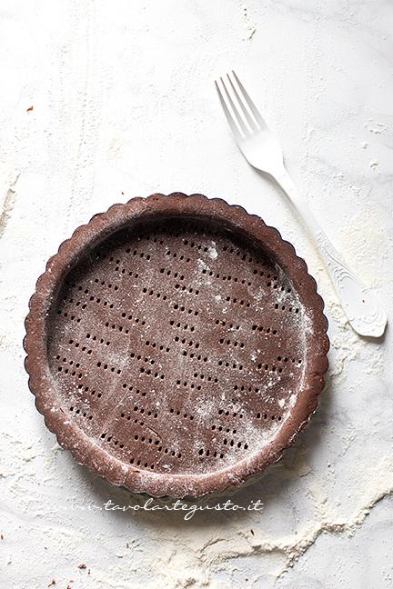 Bucherellare la Tarte con i rebbi di una forchetta - Ricetta Tarte au Chocolat veloce e facilissima