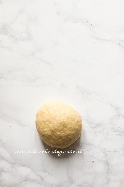 L'impasto delle Chiacchiere pronto - Ricetta Chiacchiere di Carnevale