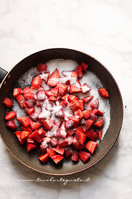Camellare le fragole - Ricetta Sfogliata di fragole