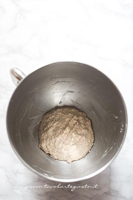 Preimpasto - Ricetta Cornetti Integrali al miele