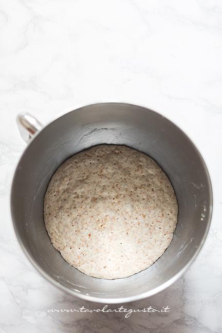Preimpasto lievitato - Ricetta Cornetti Integrali al miele