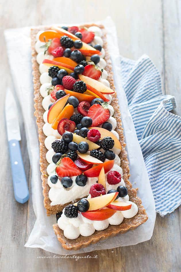 Fetta di Crostata senza cottura alla frutta - Ricetta Crostata senza cottura