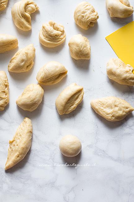 come formare i panini al latte 2-ricetta panini al latte