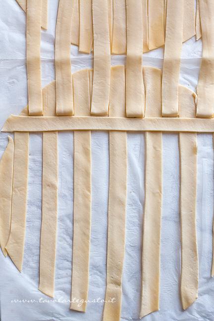 Come fare la crosta intrecciata 2 - Ricetta Polpettone in Crosta