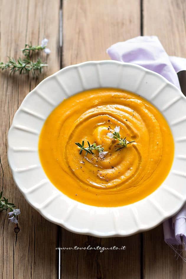 Vellutata di zucca - Ricetta Vellutata di zucca light