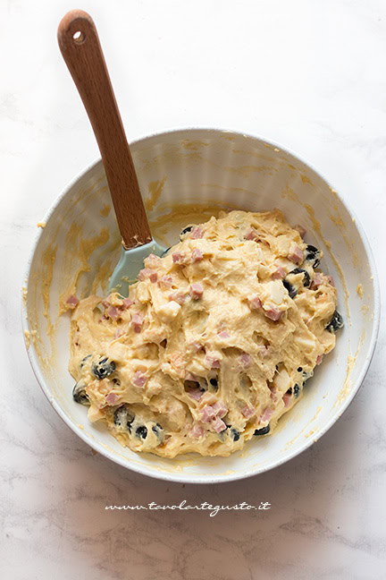 Impasto pronto in 5 minuti - Ricetta Ciambella salata