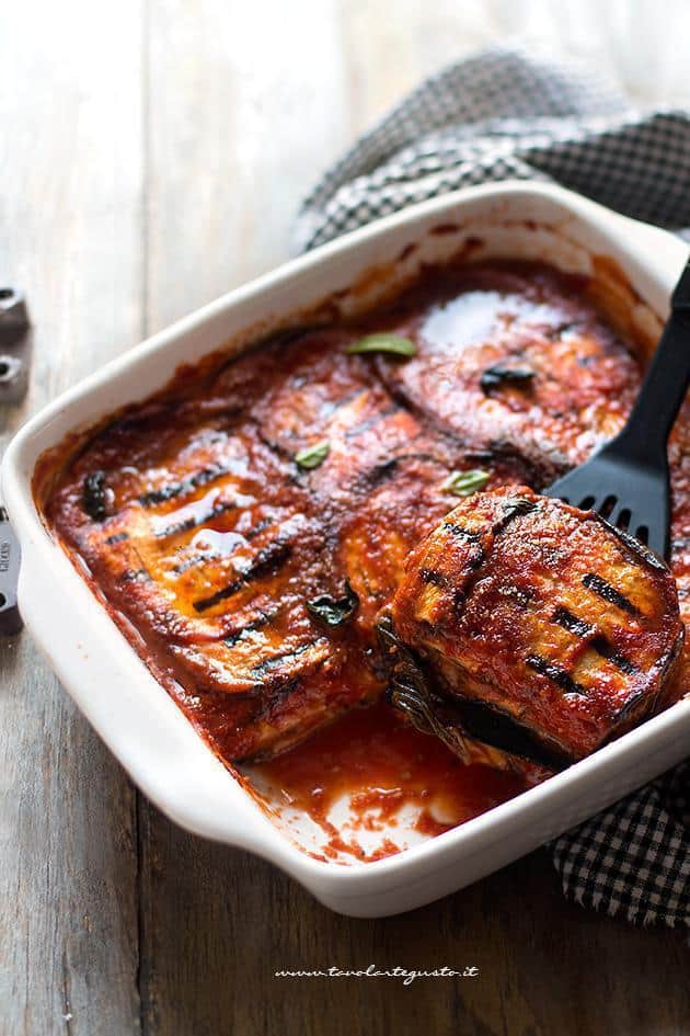 Parmigiana di melanzane grigliate, Ricetta buonissima e saporita passo passo