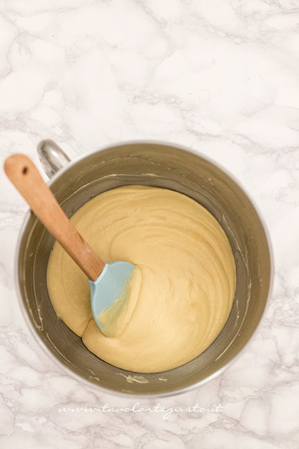 Come fare l'impasto della torta di mele 2 - Ricetta Torta di mele soffice