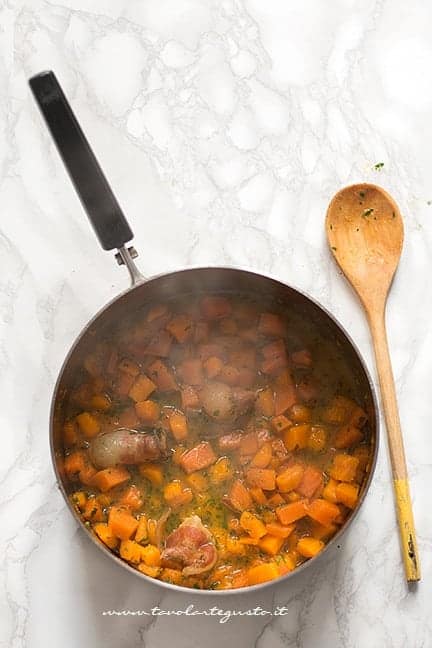 mantecare la zucca - Ricetta Maltagliati con la zucca