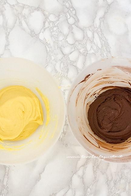 i due impasti vaniglia e cacao - Ricetta Ciambella abbraccio bicolore