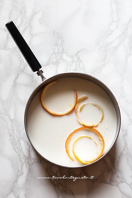 scaldare latte, vaniglia, burro e buccia di agrumi - Ricetta migliaccio