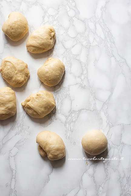 realizzare delle palline - Ricetta Pan Brioche