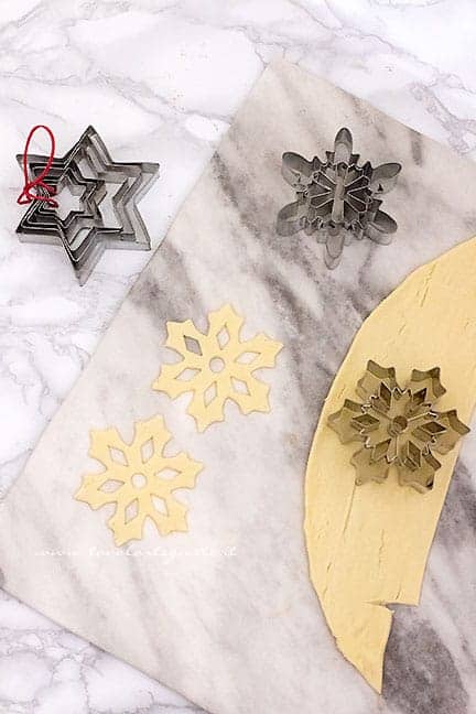 decorazioni di stelle - Ricetta Calza della Befana di pasta sfoglia
