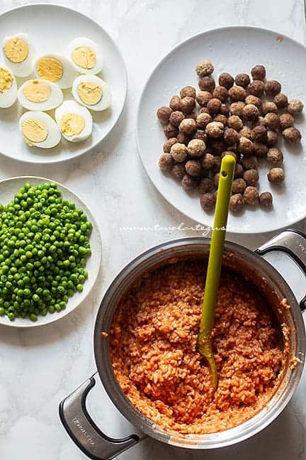 assemblare il sarù di riso - Ricetta Sartù di riso