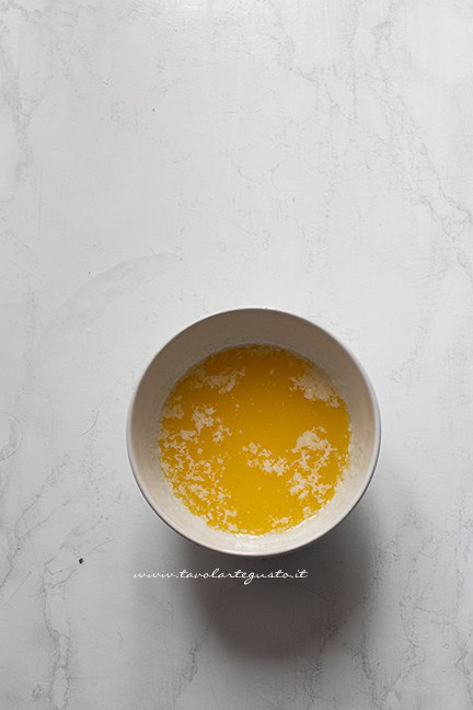sciogliere il burro e poi raffreddarlo - Ricetta Cookies