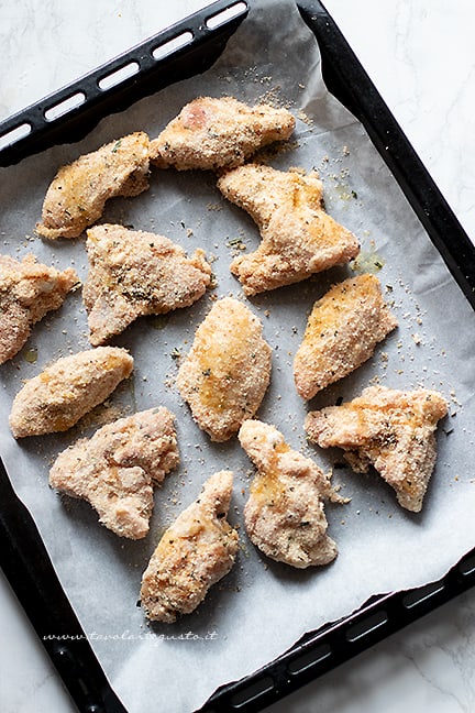 cuocere le alette di pollo al forno