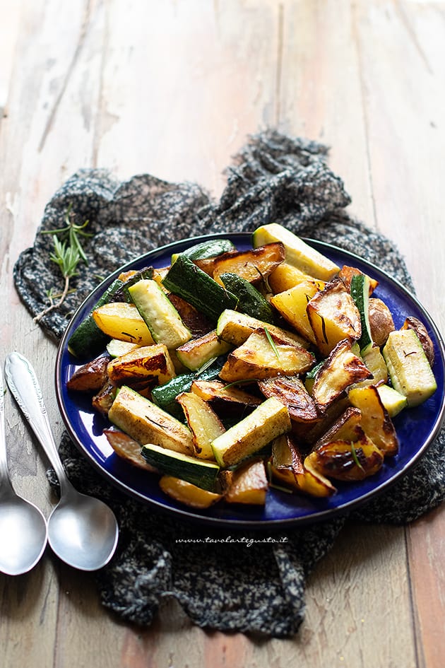 zucchine e patate al forno-
