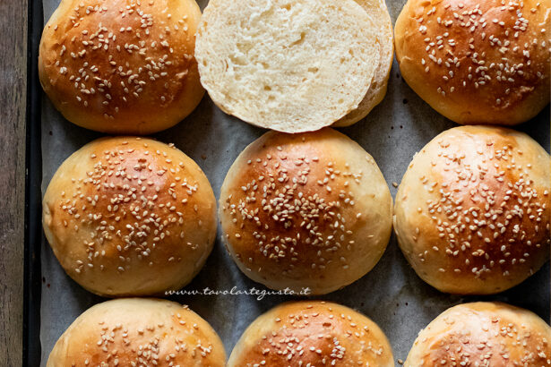 Panini per hamburger - Burger buns - Ricetta Panini per hamburger