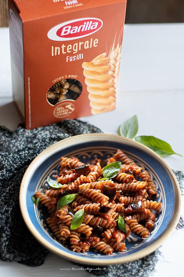pasta integrale con melanzane-