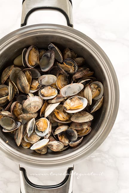 come fare aprire le vongole