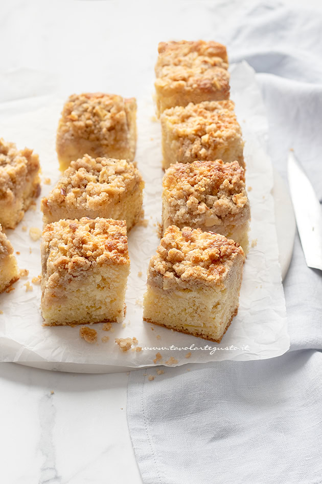 ricetta quadrotti alle mele