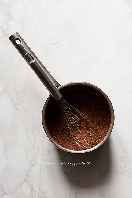 preparazione cioccolata calda