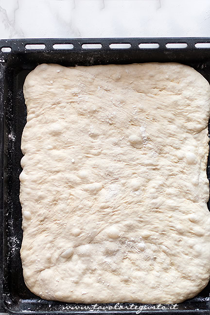 pizza alla nutella in teglia