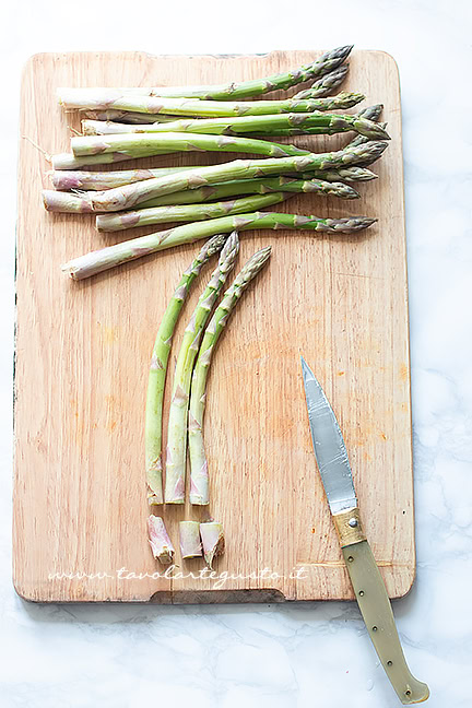 come pulire gli asparagi 1