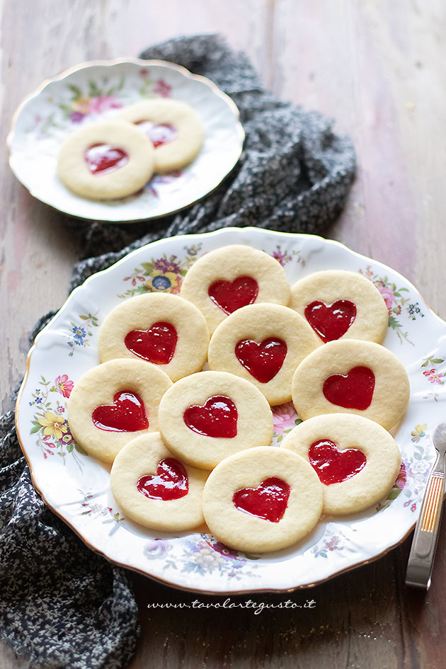 Biscotti a forma di cuore per San Valentino