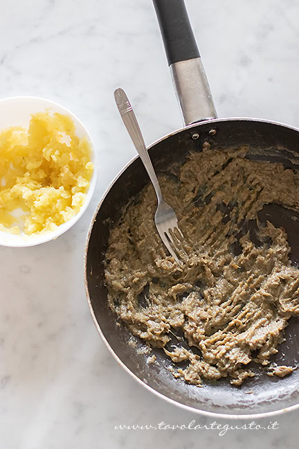 preparare le cotolette di carciofi