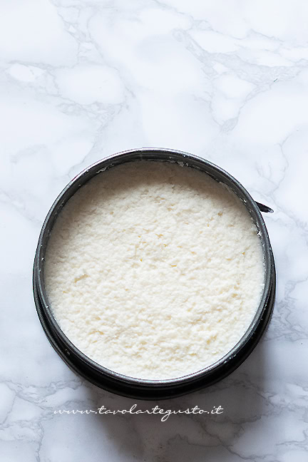 preparare la cheesecake al cocco