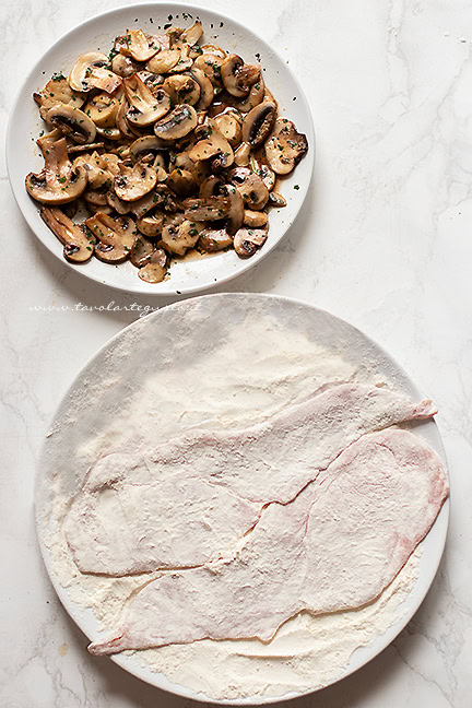 infarinare le scaloppine ai funghi