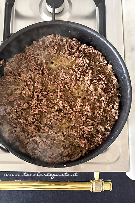 soffritto e carne per il burrito